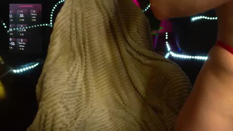 anita_von online show from November 2025 04:45:02 AM