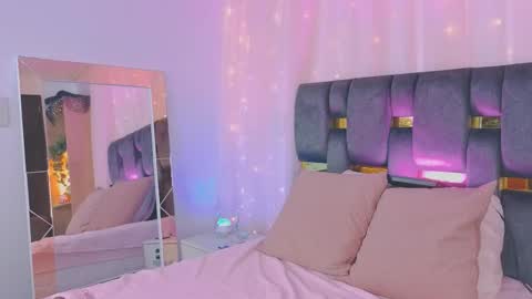 anitaglow online show from November 2025 10:43:02 PM