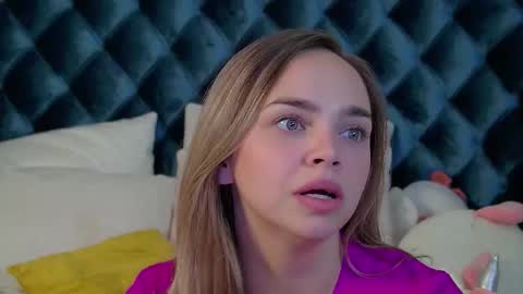 AnitaVenture online show from September 2025 04:56:01 AM