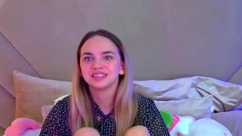 AnitaVenture online show from October 2025 04:33:01 AM