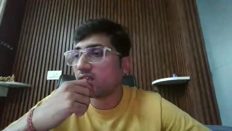 Snapshot of ankur1722 chatting on May 2026 07:38:01 AM Slave looking for Mistress online show from May 2026 07:38:01 AM