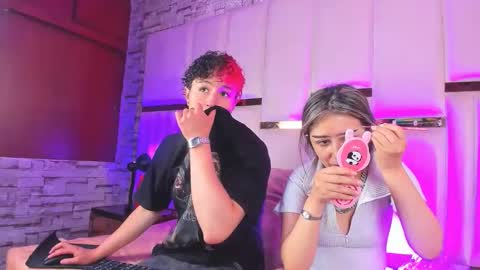 Snapshot of anlleloandangela chatting on November 2025 05:01:02 PM ANGEL AND TEFY online show from November 2025 05:01:02 PM