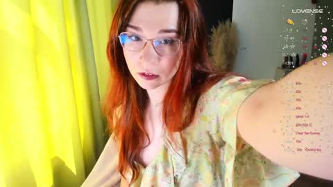 Snapshot of ann_couette chatting on May 2026 10:54:02 AM Im Ann welcome in my room PVT is open online show from May 2026 10:54:02 AM