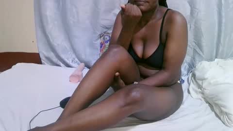 Snapshot of ann_keller chatting on January 2026 06:41:02 AM ann_keller online show from January 2026 06:41:02 AM