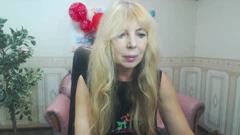 Snapshot of anna_ditrih chatting on February 2025 12:49:02 PM Anna Ditrih online show from February 2025 12:49:02 PM