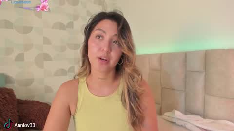 Snapshot of anna_loveu chatting on September 2025 09:52:02 PM Ana Lucia online show from September 2025 09:52:02 PM