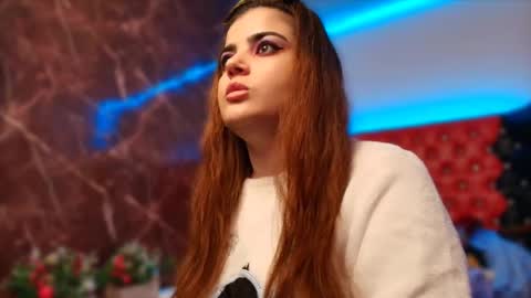 Ana   online show from December 2025 03:42:01 PM