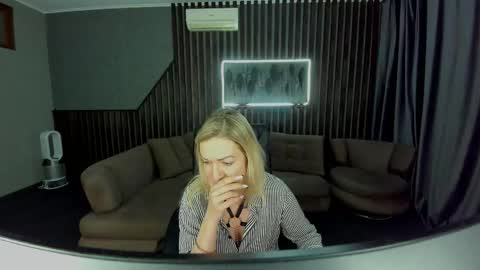 Snapshot of anna_snow9 chatting on October 2025 05:57:02 PM anna_snow9 online show from October 2025 05:57:02 PM