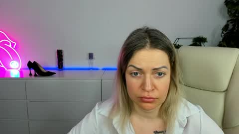 Snapshot of anna_snow9 chatting on March 2026 08:29:02 AM anna_snow9 online show from March 2026 08:29:02 AM