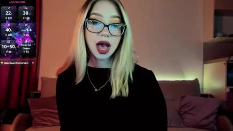 Snapshot of annabelle_art chatting on March 2025 01:45:01 PM Annabelle online show from March 2025 01:45:01 PM