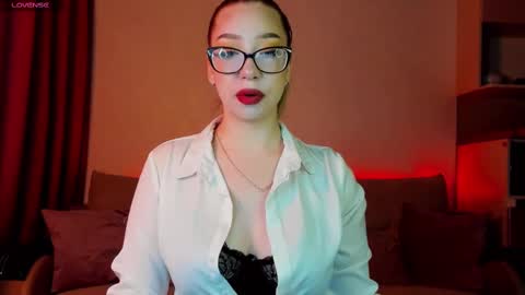 Snapshot of annabelle_art chatting on March 2025 02:01:02 PM Annabelle online show from March 2025 02:01:02 PM