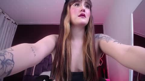 Anna online show from November 2025 01:48:02 AM