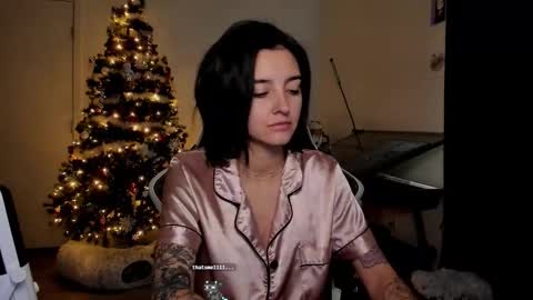 Anna Forevers online show from November 2025 07:12:01 PM