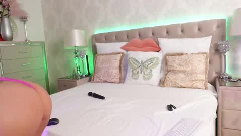 AnnaKarinaX online show from September 2025 03:18:02 AM