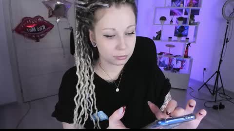 Anna online show from October 2025 04:38:01 PM