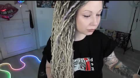 Anna online show from April 2026 08:06:02 PM