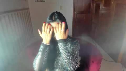   Anna  online show from October 2025 10:21:01 PM