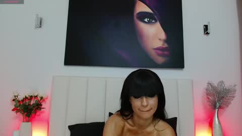 AnnaRos online show from December 2024 05:58:02 PM