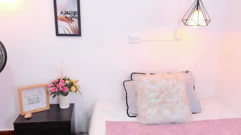 Anna Rosse online show from May 2026 12:10:01 PM