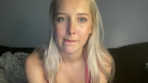 Snapshot of annaxbliss chatting on July 2026 03:09:02 AM anna online show from July 2026 03:09:02 AM
