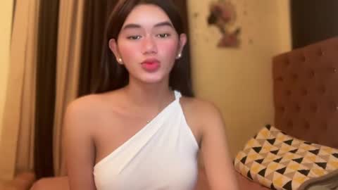 Kim online show from December 2024 05:01:02 PM