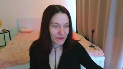 Snapshot of annemorie chatting on April 2026 07:09:01 AM Annemorie online show from April 2026 07:09:01 AM