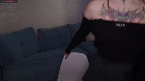 Snapshot of annetenet chatting on November 2025 10:13:02 AM Annet online show from November 2025 10:13:02 AM