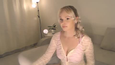 Annett online show from September 2025 10:55:01 PM