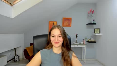 annewilsonn online show from November 2025 11:53:01 AM