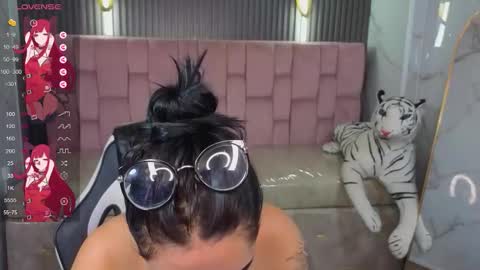 Anni acker b online show from January 2026 05:27:02 PM