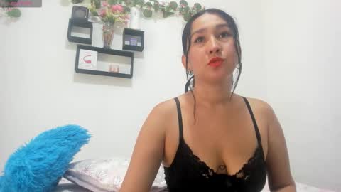   online show from October 2025 04:06:02 PM