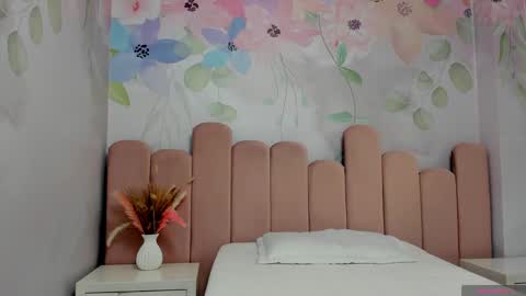 Snapshot of annie_cute18 chatting on January 2025 03:55:02 AM annie_cute18 online show from January 2025 03:55:02 AM