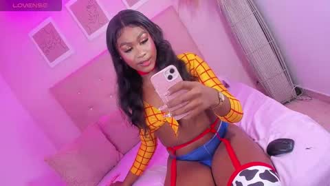 annie_dolce_ online show from October 2025 11:49:02 PM