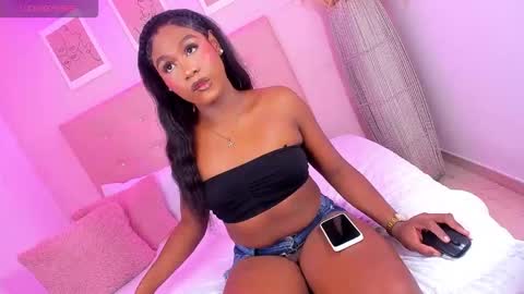 annie_dolce_ online show from November 2025 10:48:02 PM