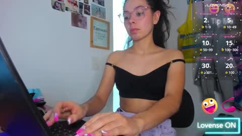 annie_rosse1017 online show from November 2025 10:53:02 PM