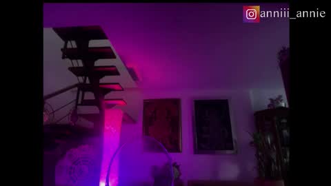JEANNE no olvides seguirme dont forget follow me  uu online show from September 2025 10:14:01 PM