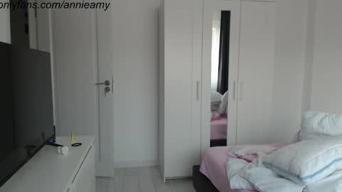 Annie online show from January 2025 01:13:02 PM