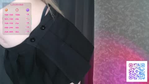 annieee_smith online show from April 2026 12:13:01 PM