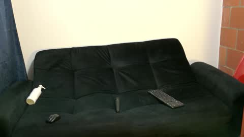 annieflaming online show from December 2025 11:33:02 PM