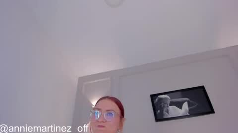 Snapshot of anniemartinezz chatting on February 2025 11:44:02 AM Annie online show from February 2025 11:44:02 AM