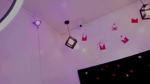 Annie Evans  online show from February 2026 07:04:01 AM