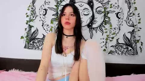 Ana online show from November 2025 09:02:01 PM