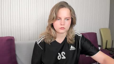 Snapshot of anny_love_you chatting on September 2025 10:06:02 AM anny_love_you online show from September 2025 10:06:02 AM