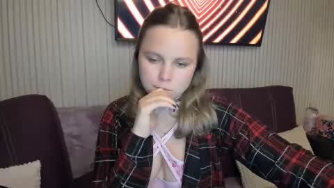 Snapshot of anny_love_you chatting on October 2025 09:45:01 PM anny_love_you online show from October 2025 09:45:01 PM