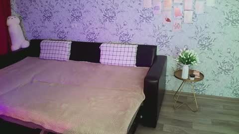 Snapshot of anny_shine chatting on December 2024 04:18:02 AM Annie online show from December 2024 04:18:02 AM