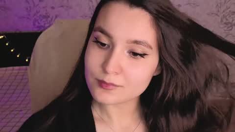Annie online show from May 2026 01:25:01 AM