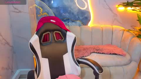 Live 1500am 2100pm COLOMBIAN HOUR online show from April 2026 08:09:02 PM