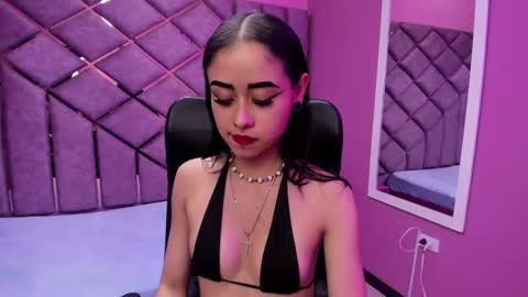 Anny online show from October 2025 04:09:01 PM