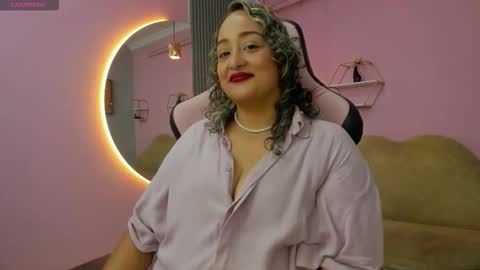 Anny online show from October 2025 06:52:02 PM