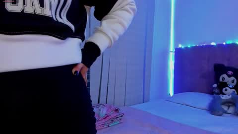 Snapshot of annybondie chatting on February 2025 11:13:01 PM annybondie online show from February 2025 11:13:01 PM